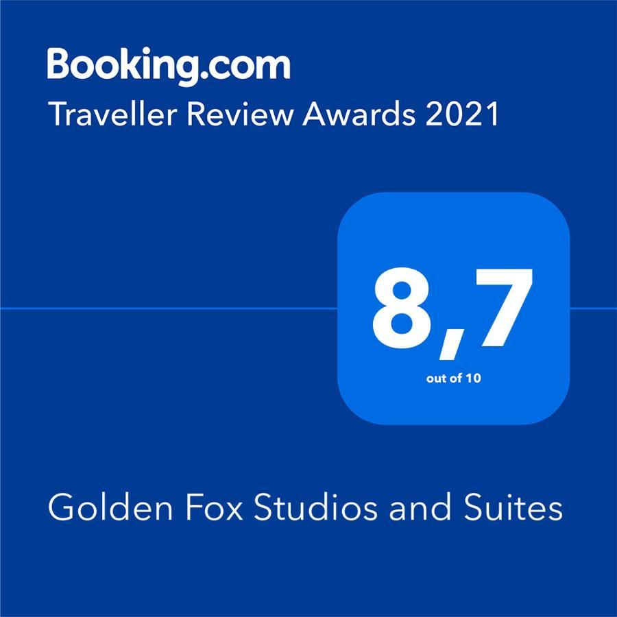 Golden Fox Studios And Suites Lákones Exteriér fotografie